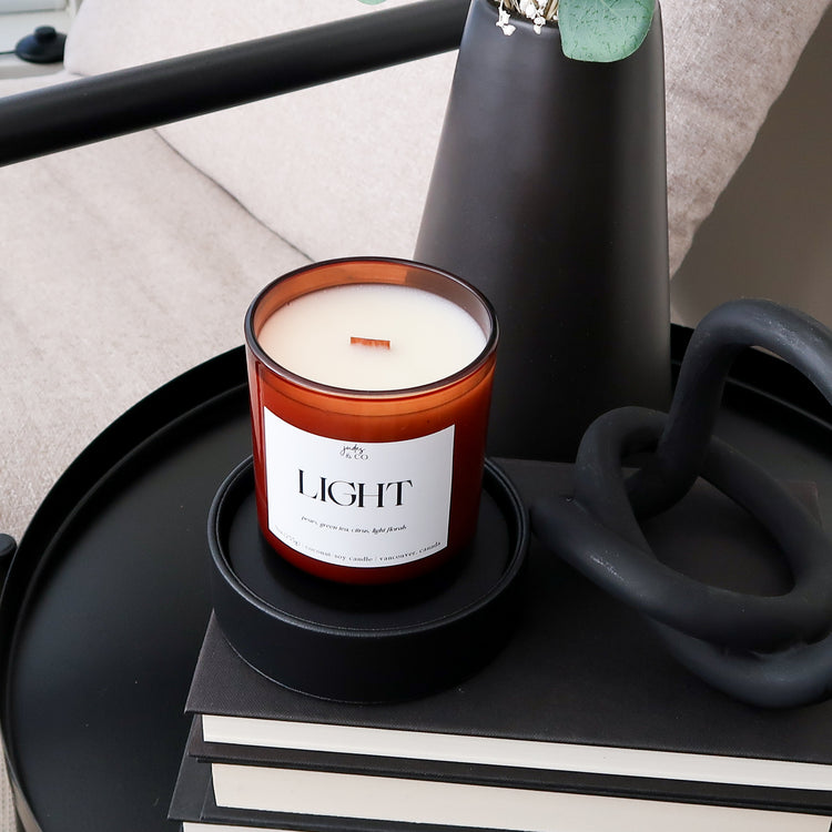 LIGHT {candle}