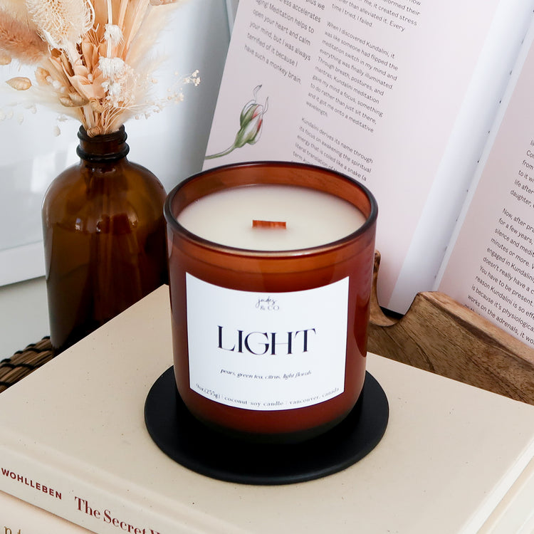 LIGHT {candle}